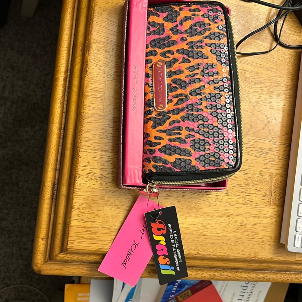 Betsey Johnson Wallet New with tags